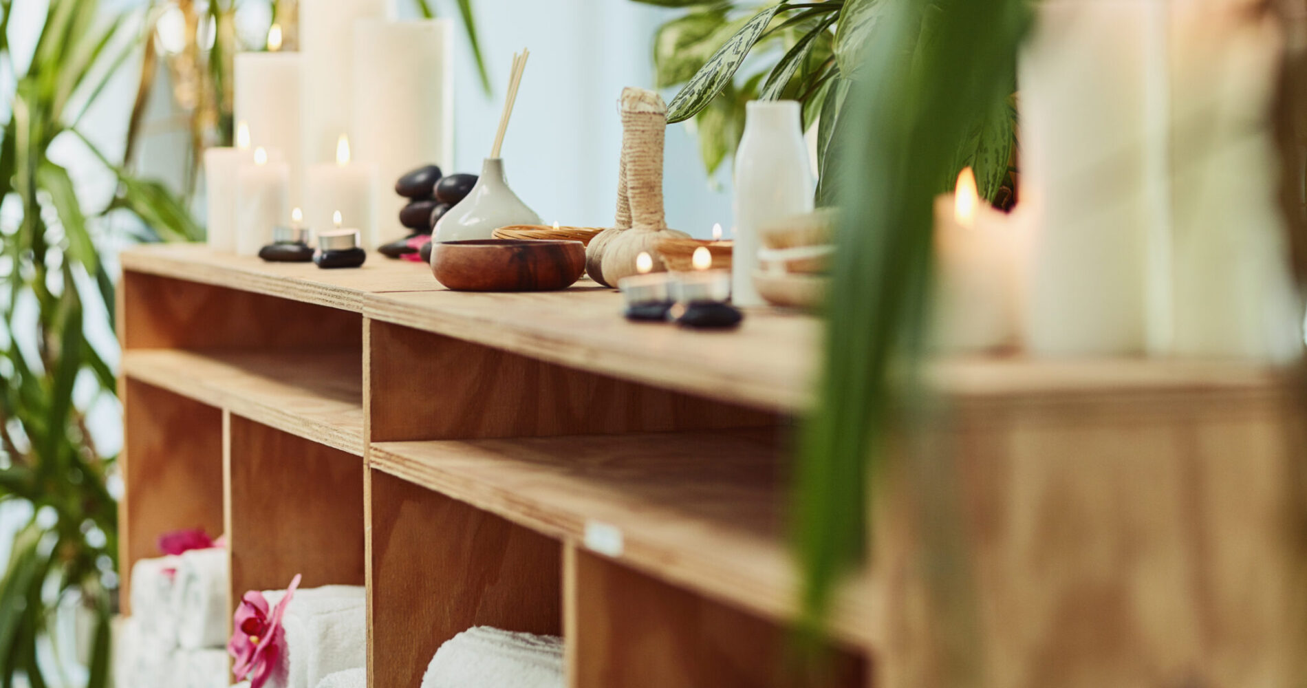The perfect setting for serenity. Shot of the inside of a beauty spa. 「美容×治療×健康」を一つの場所で